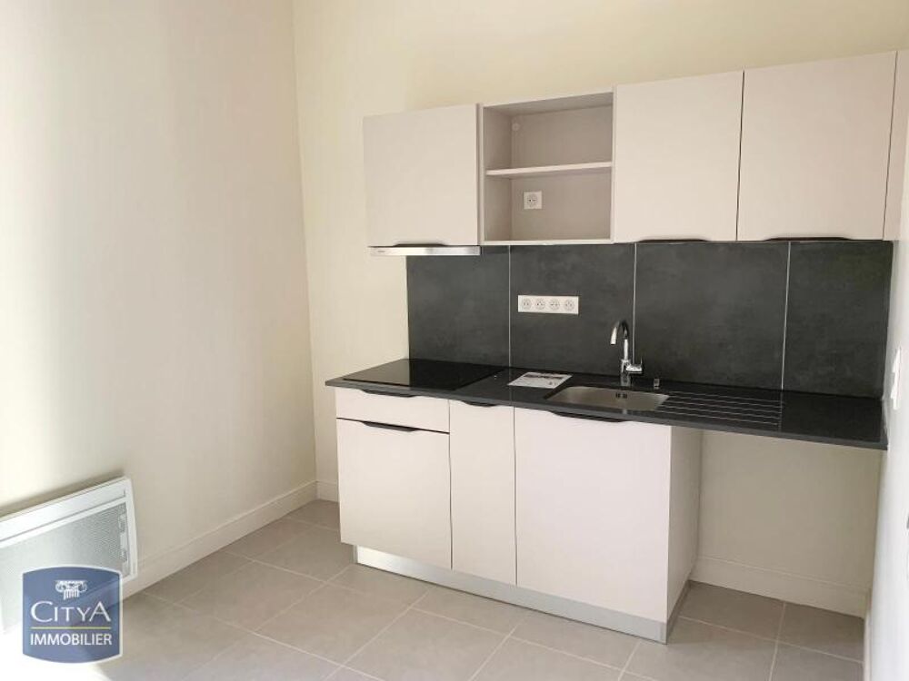 location Appartement - 3 pièce(s) - 78 m² Fontenay-le-Comte (85200)