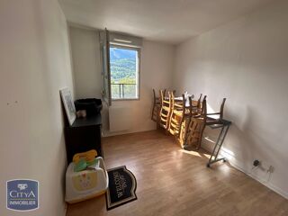  Appartement à louer 4 pièces 74 m²
