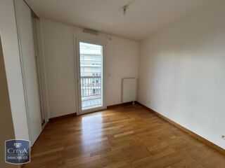  Appartement à louer 3 pièces 74 m²