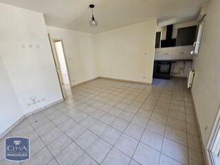  Appartement à louer 2 pièces 56 m²
