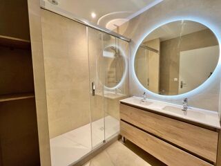  Appartement à louer 4 pièces 83 m²