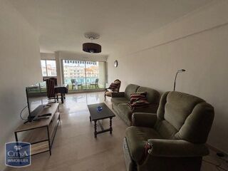  Appartement à louer 3 pièces 84 m²