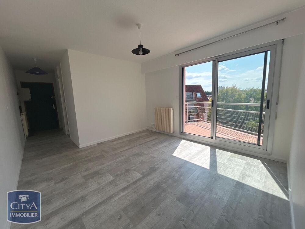 À LOUER : Appartement T2 à DAX, situé dans un quartier a....