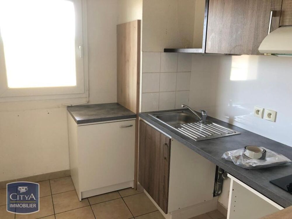 location Appartement - 2 pièce(s) - 50 m² Milhaud (30540)