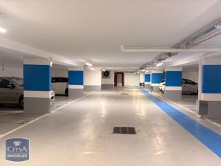  Parking / Garage � louer  Vanves