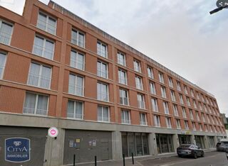  Parking / Garage à louer 