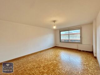  Appartement à louer 4 pièces 85 m²