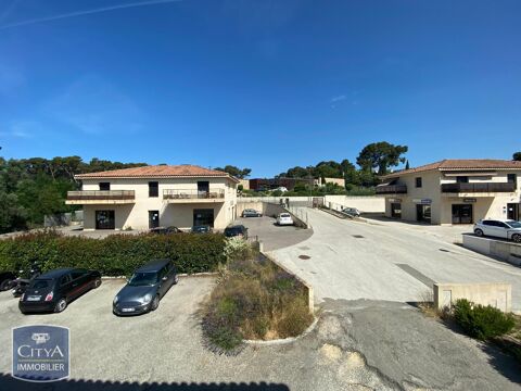 &Agrave; LOUER : Local commercial moderne et fonctionnel, id... 1100 83110 Sanary-sur-mer