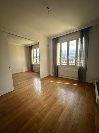  Appartement à louer 3 pièces 75 m²