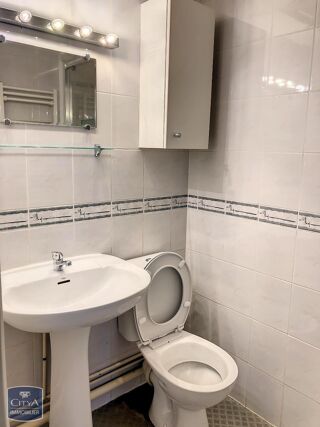  Appartement à louer 2 pièces 27 m²