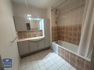  Appartement à louer 3 pièces 68 m²