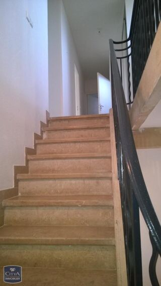  Appartement à louer 3 pièces 76 m²