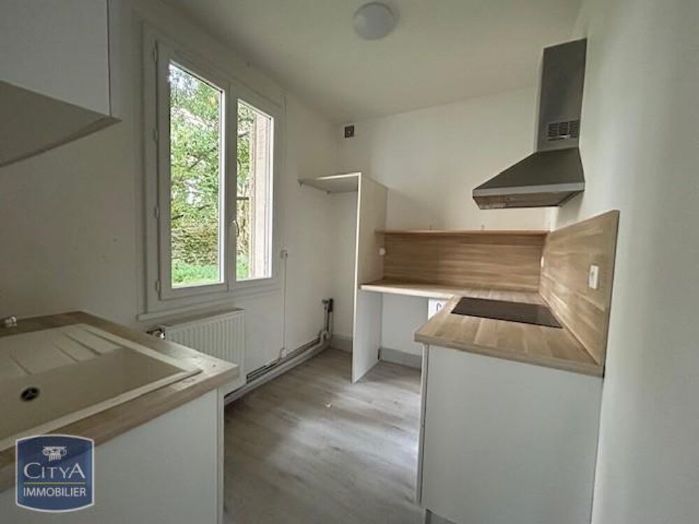 location Maison - 9 pièce(s) - 210 m² Poitiers (86000)