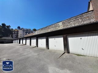  Parking / Garage à louer 