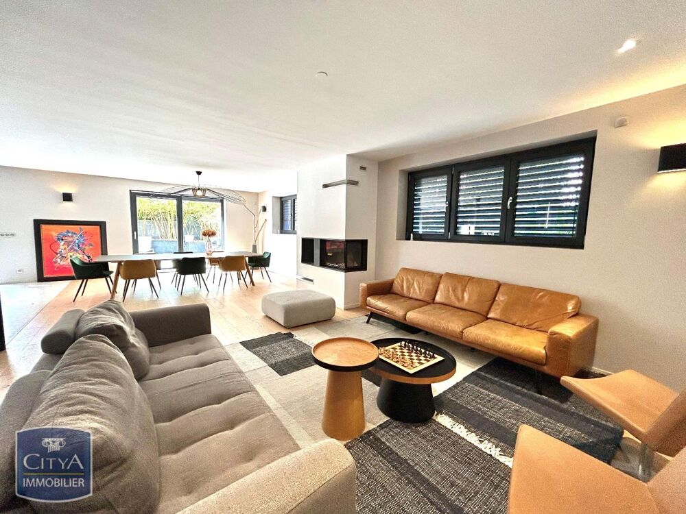 location Villa - 6 pièce(s) - 221 m² Fraisses (42490)
