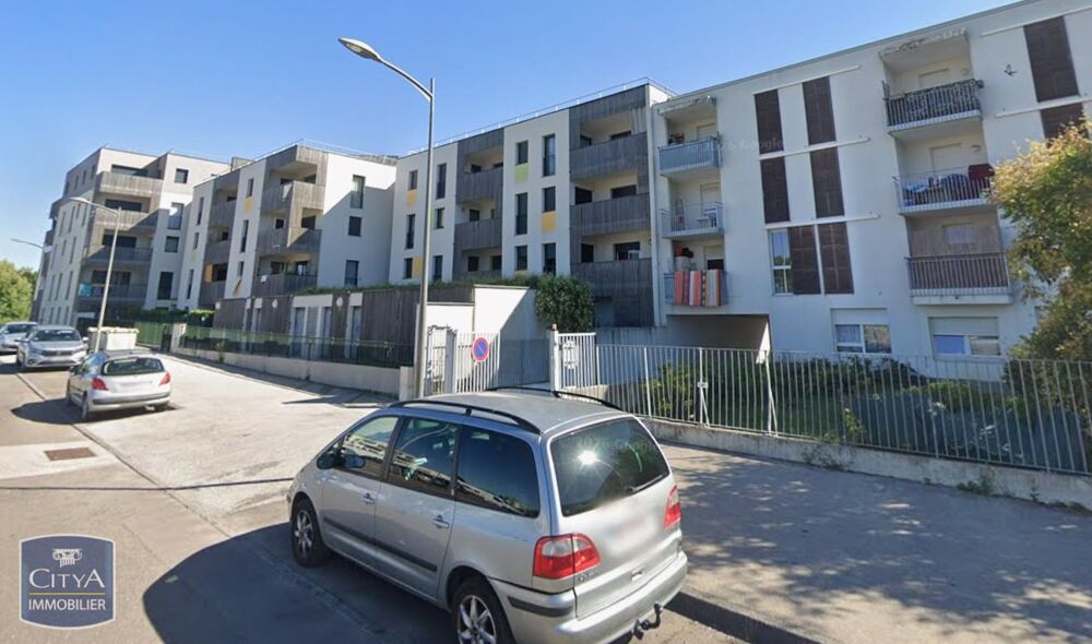 Laisser vous séduire par cet appartement de 106 m2 env. ....