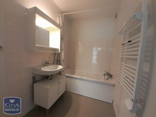  Appartement à louer 2 pièces 50 m²