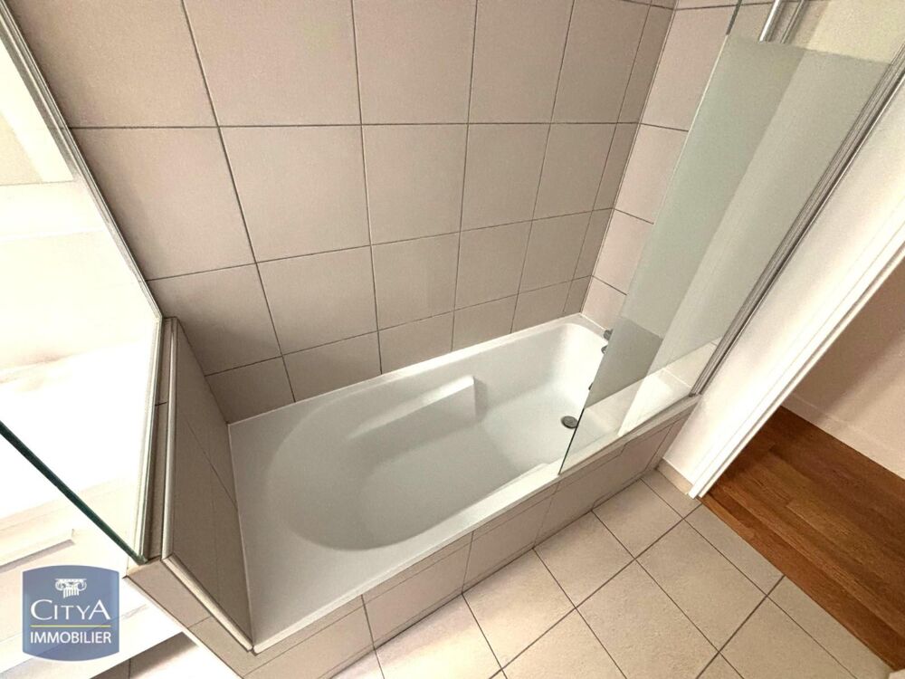 location Appartement - 4 pièce(s) - 93 m² Paris 16