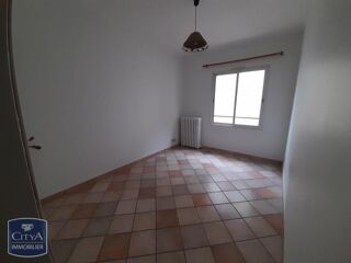  Appartement à louer 3 pièces 76 m²