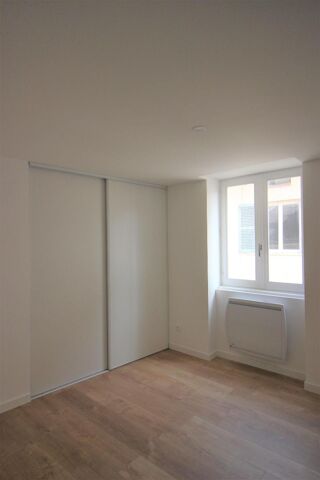  Appartement à louer 3 pièces 52 m²