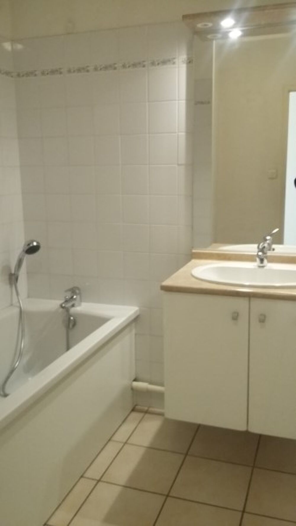 location Appartement - 3 pièce(s) - 74 m² Craintilleux (42210)