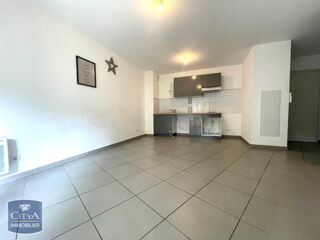  Appartement à louer 2 pièces 40 m²