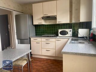  Appartement à louer 4 pièces 79 m²