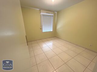  Appartement à louer 5 pièces 87 m²