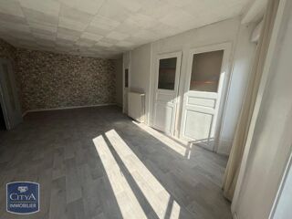  Appartement à louer 3 pièces 96 m²