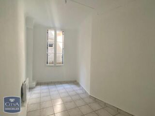  Appartement à louer 2 pièces 33 m²