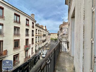 Appartement à louer 3 pièces 63 m²