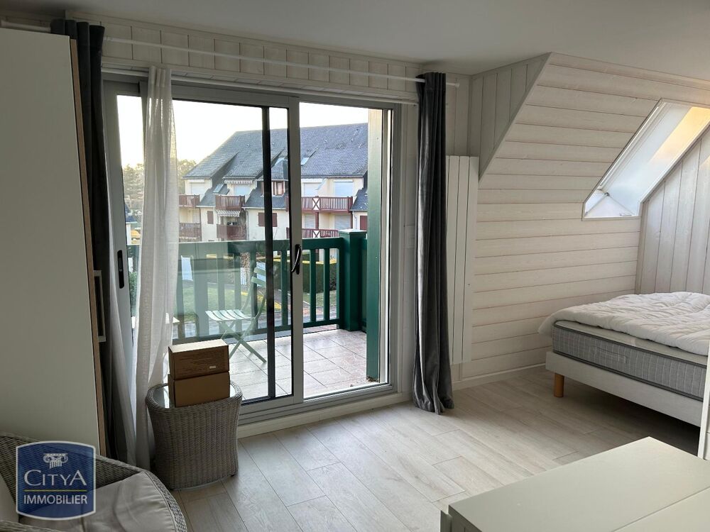 À LOUER : Charmant appartement T1 situé à Deauville dans....