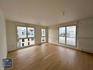  Appartement à louer 4 pièces 90 m²