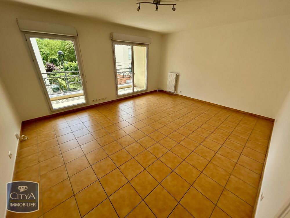 À LOUER : Appartement T4 situé à Élancourt, dans le dépa....