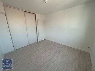  Appartement à louer 3 pièces 78 m²