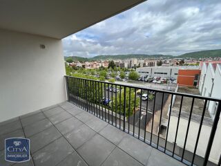 Appartement à louer 3 pièces 65 m²