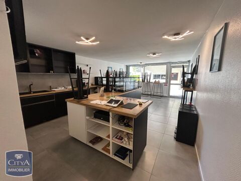   Location / Local Commercial - 140 m² 