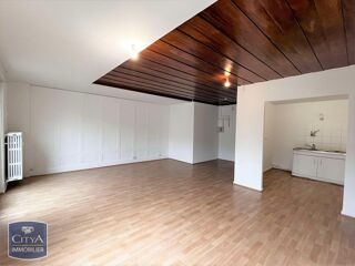  Appartement à louer 4 pièces 81 m²