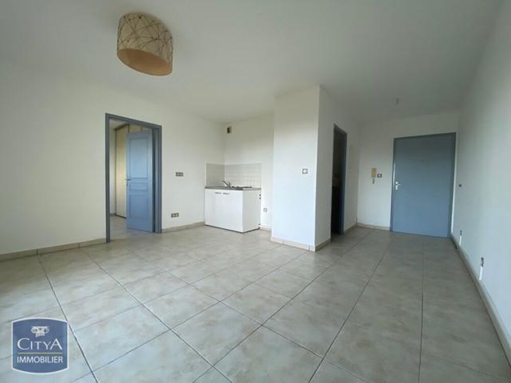 location Appartement - 2 pièce(s) - 37 m² Saint-Benoît (97470)