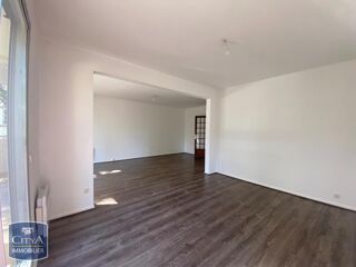  Appartement à louer 4 pièces 85 m²