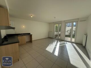  Appartement à louer 3 pièces 66 m²