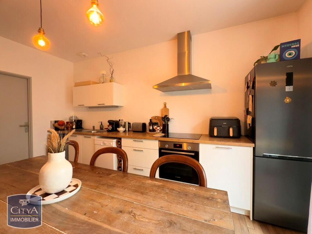 À LOUER : Appartement rénové T4 situé à Brive, dans le d....