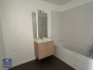  Appartement à louer 3 pièces 65 m²