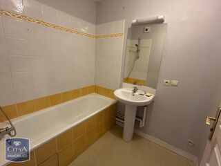  Appartement à louer 3 pièces 58 m²