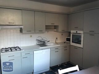  Appartement à louer 3 pièces 77 m²