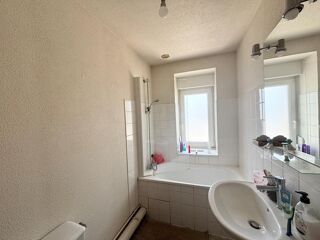  Appartement à louer 3 pièces 68 m²