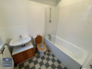  Appartement à louer 3 pièces 64 m²