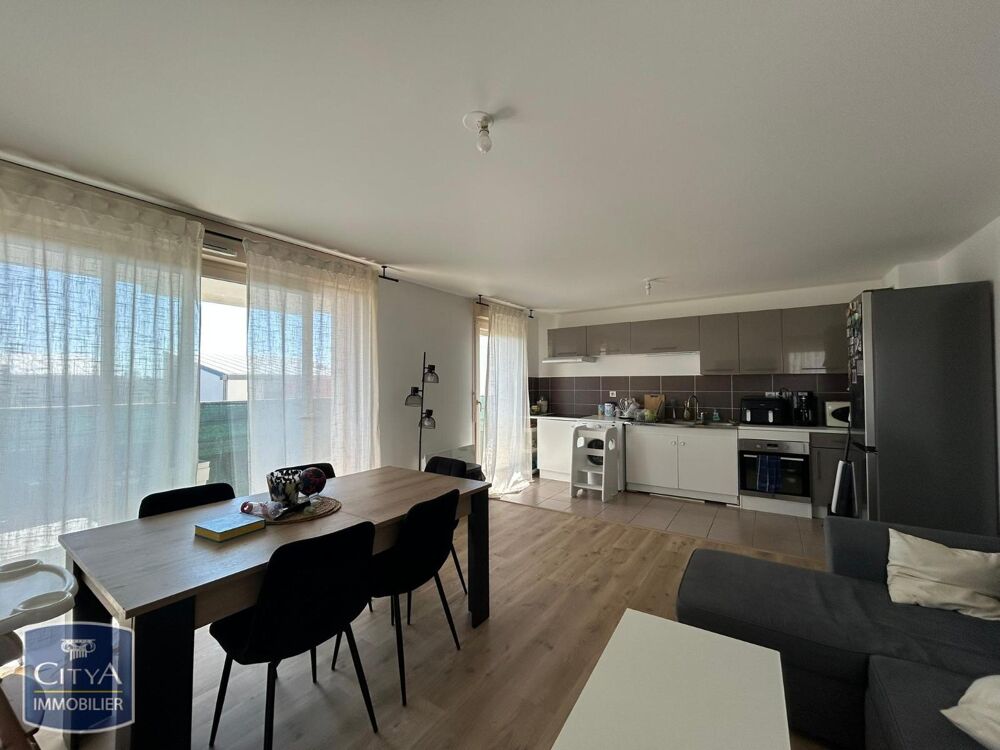 EXCLUSIVITÉ - À LOUER - T3 AVEC TERRASSE - LE COUDRAY À ....
