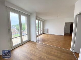  Appartement à louer 4 pièces 80 m²
