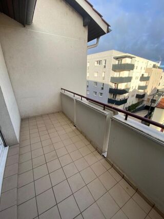  Appartement à louer 3 pièces 71 m²